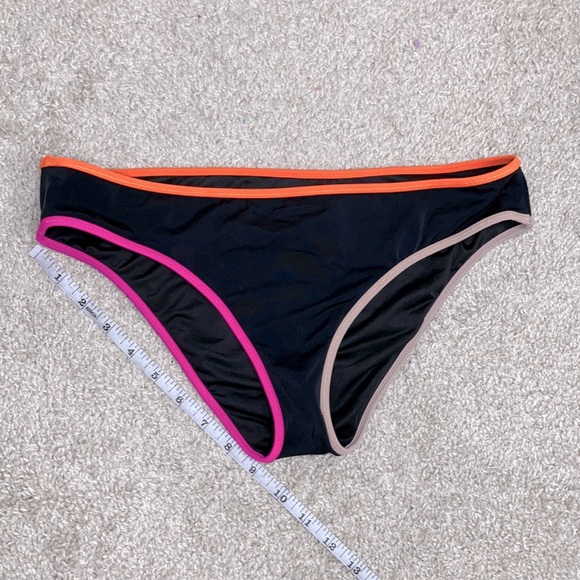 Victoria’s Secret Bikini Bottom | Size M - Picture 7 of 8